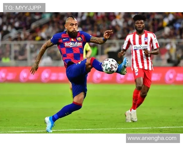 智利足球明星比达尔的辉煌职业生涯与对国家队的贡献分析